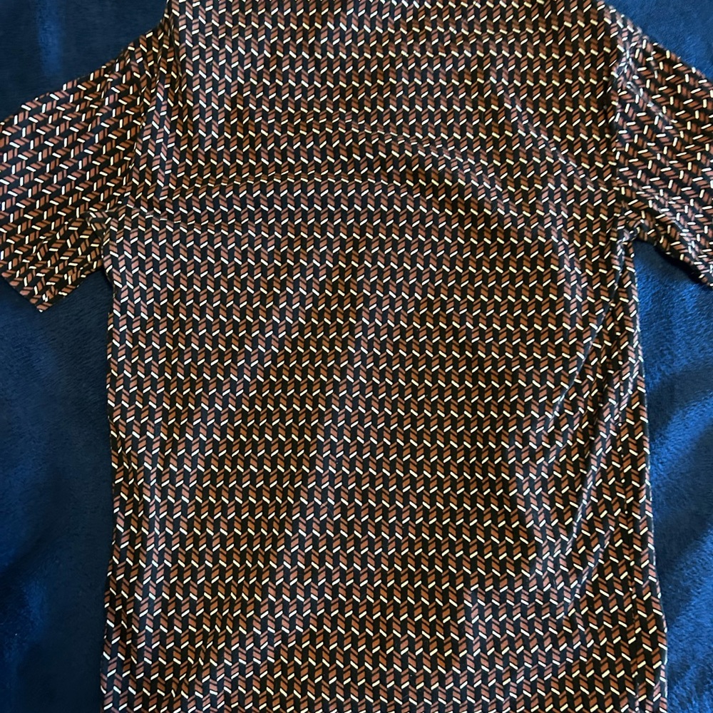 2 for 1 express men’s small Ts